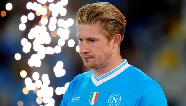 De Bruyne vẫn là một trong những điểm nóng trên sân.