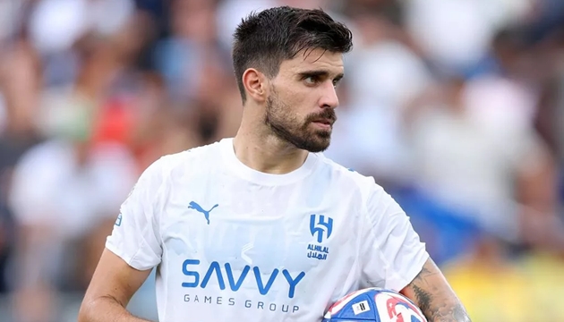 Ruben Neves lên tiếng về tương lai giữa tin đồn với MU