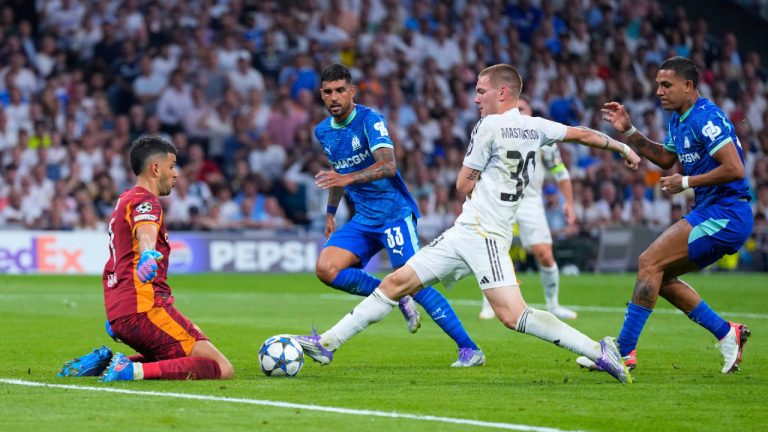 Mastantuono trong trận thắng với Marseille mới đây