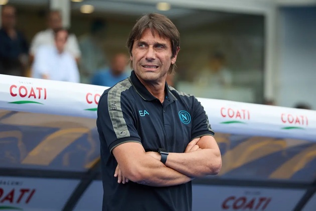 Conte bất ngờ với quyết định bán 2 cầu thủ của MU