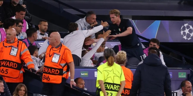Conte: "Tôi cảm thấy rất tiếc cho De Bruyne"