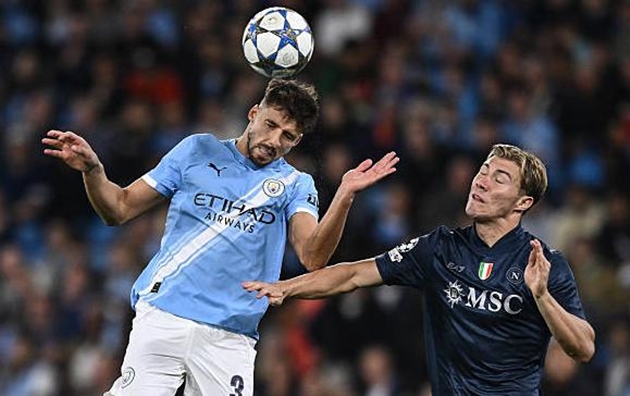 Ruben Dias (7.5): Thể hiện màn trình diễn đáng tin cậy, giúp Manchester City giữ vững sự an toàn cho hàng thủ.