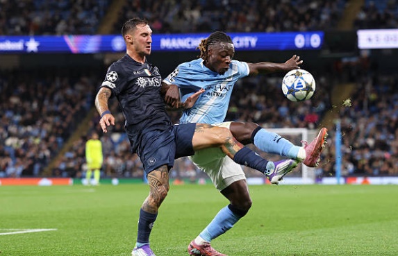 Man City của Pep đang thay đổi để thích nghi.