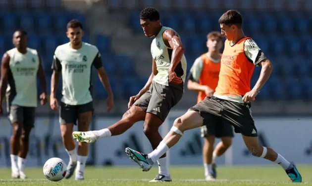Ảnh bài viết Xabi đau đầu tìm chỗ cho Bellingham trước Espanyol