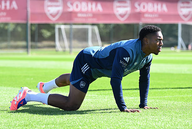 Ảnh bài viết Myles Lewis-Skelly và khởi đầu mùa giải chông gai tại Arsenal