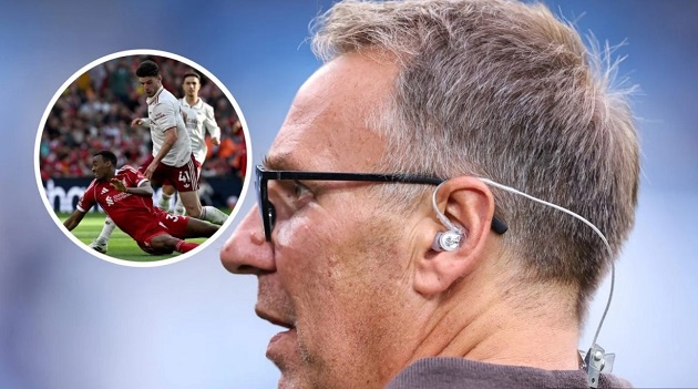 Ảnh bài viết Paul Merson chỉ ra điểm mạnh giúp Liverpool vượt Arsenal