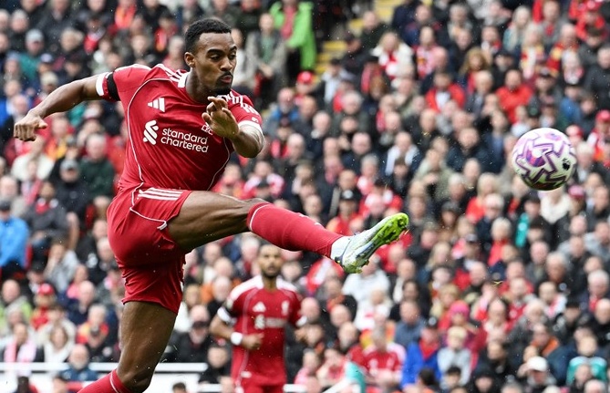 Ảnh bài viết Chuyên gia ngả mũ trước bàn thắng của Gravenberch