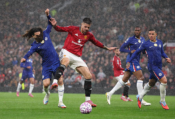 Benjamin Sesko: 6.3 điểm. Tân binh đắt giá của Man Utd vẫn tỏ ra lạc lõng trên hàng công và chưa có được sự kết nối cần thiết với các cầu thủ xung quanh. 