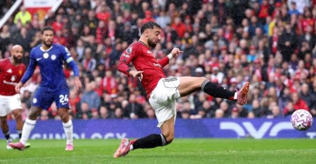 Ảnh bài viết Bruno Fernandes ghi dấu ấn với bàn thắng thứ 100 trong chiến thắng trước Chelsea