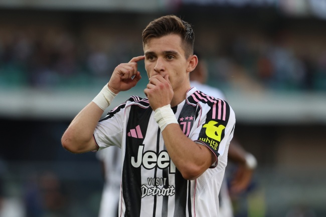 Conceicao tỏa sáng cho Juventus.