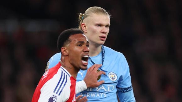 Gabriel Magalhaes nhiều lần khiến Erling Haaland gặp khó khăn.