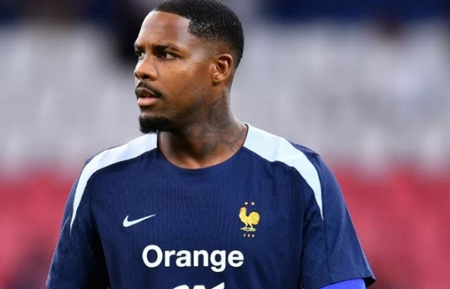 Ảnh bài viết Sai lầm của Sanchez mở đường giúp Chelsea theo đuổi Mike Maignan