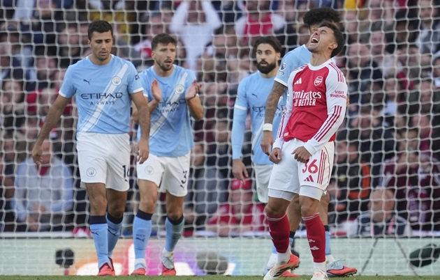 Ảnh bài viết "Rất khó cho Arsenal khi Guardiola đã xây dựng một bức tường màu xanh"