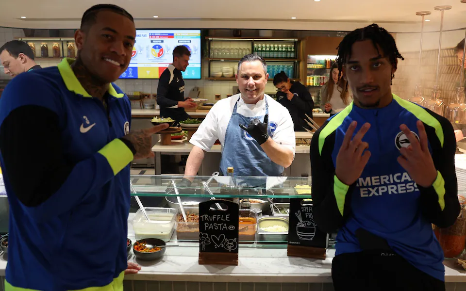 Ảnh bài viết Ăn gì để vô địch? Bí mật dinh dưỡng của các CLB Ngoại hạng Anh