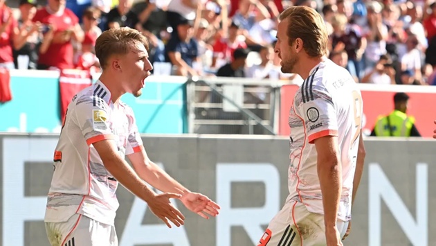 Ảnh bài viết Lennart Karl kiến tạo, ra mắt ấn tượng trong đội hình Bayern