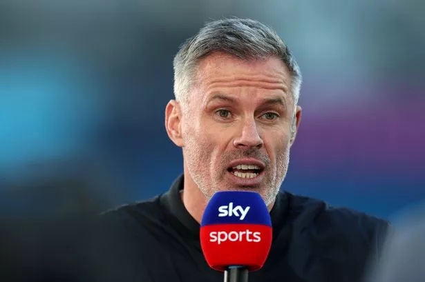 Ảnh bài viết Jamie Carragher: Arsenal khó vô địch vì Arteta "giữ phanh tay"