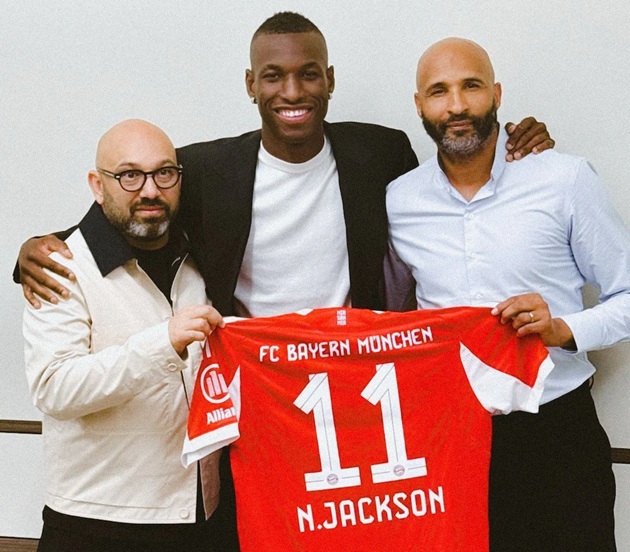 Barat đồng hành với Jackson qua nhiều năm.