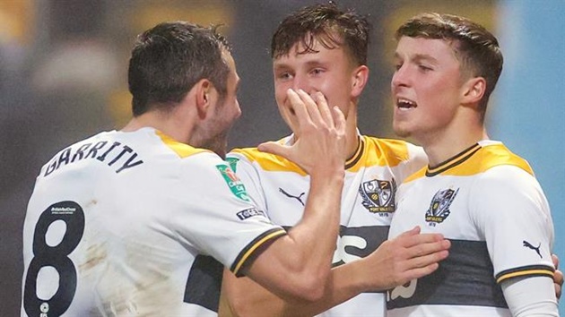 Port Vale là đối thủ nhẹ ký cho Arsenal