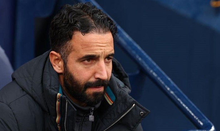 Ảnh bài viết Chuyển nhượng tối 23/9: MU xem xét 3 cái tên thay Amorim; Vini cân nhắc rời Real ngay tháng 1