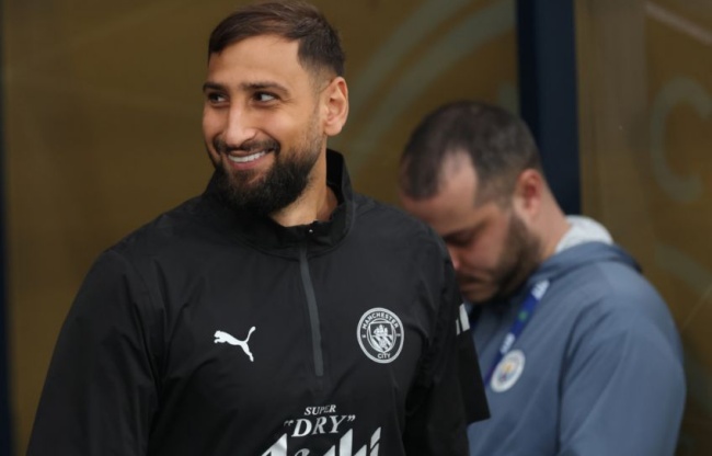 Ảnh bài viết Gullit gửi lời chào thân mật đến Donnarumma