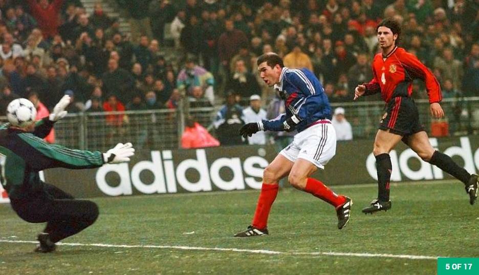 Zidane ghi bàn trong trận đấu đầu tiên trên sân nhà mới