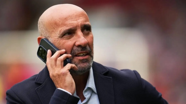 Aston Villa biến động mạnh ở thượng tầng.
