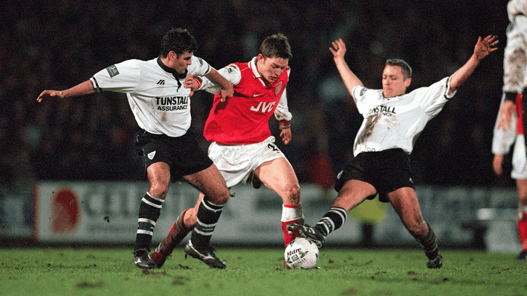 Port Vale mang đến những ký ức không mấy đẹp đẽ cho Arsenal.