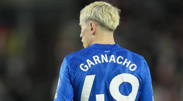 Garnacho mờ nhạt trong ngày đá chính đầu tiên cho Chelsea.