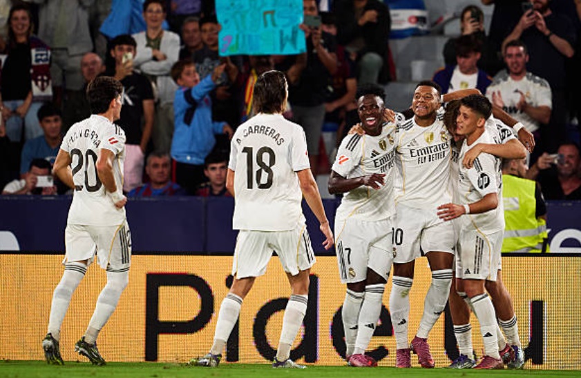 Ảnh bài viết Mbappe lập cú đúp, Real tạo khoảng cách 5 điểm với Barca