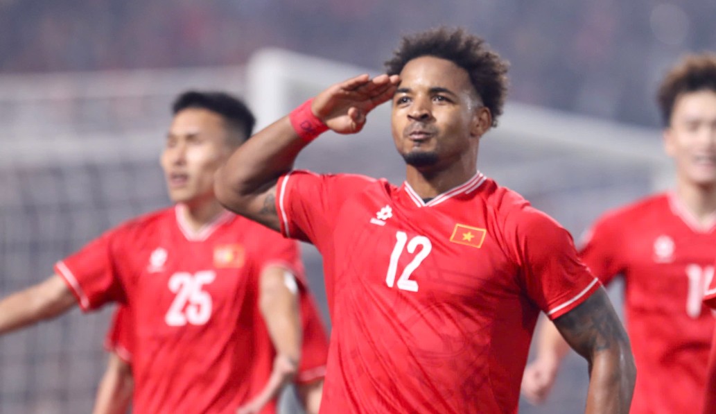 Sau thành công của Nguyễn Xuân Son, tuyển Việt Nam đang hướng đến mục tiêu bổ sung thêm các cầu thủ nhập tịch. Ảnh: VFF.