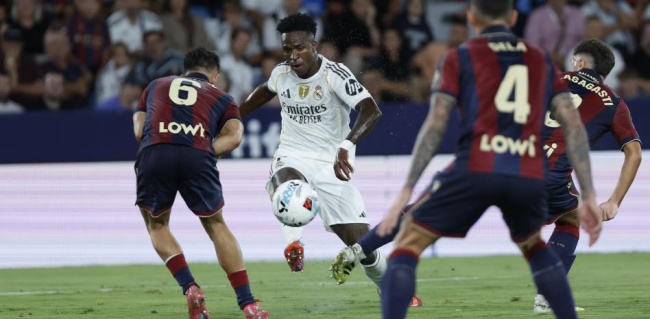 Ảnh bài viết Vinicius hóa hung thần của Levante, học tuyệt kỹ từ Modric