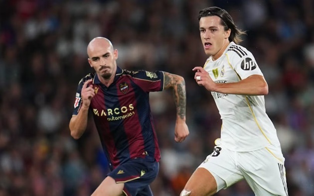 Ảnh bài viết Carreras chơi như Ramos, Real Madrid bay cao