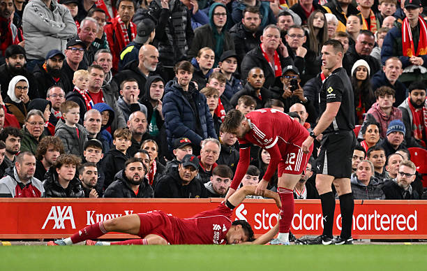 Tân binh của Liverpool, Giovanni Leoni gặp phải chấn thương.