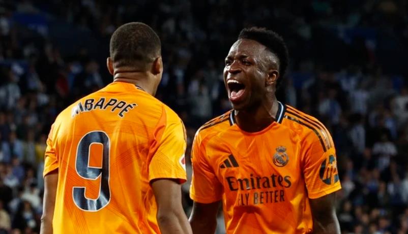 Cả Mbappe lẫn Vinicius đều phải tham gia pressing.