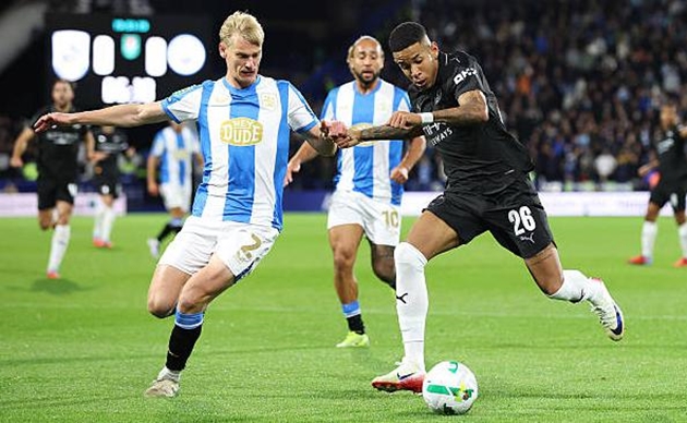 "Kép phụ" Savinho ấn định chiến thắng 2-0 cho Manchester City.