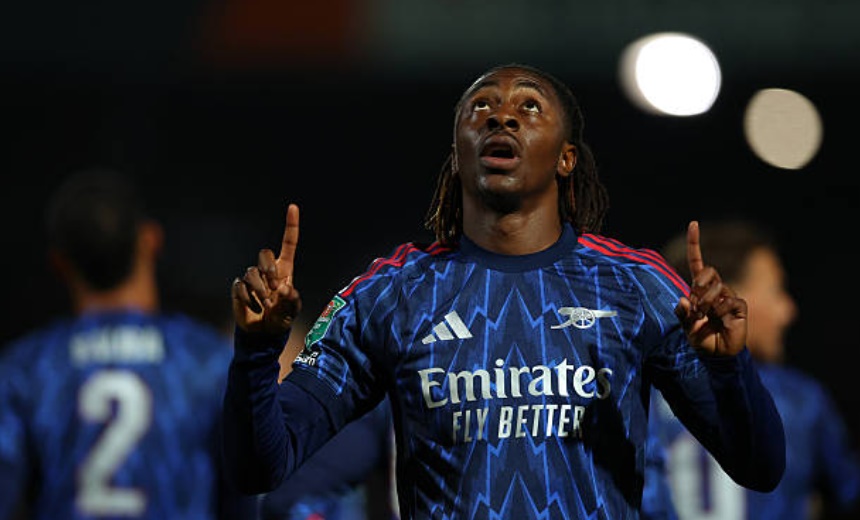 Tân binh Eze đã có bàn thắng đầu tiên cho Arsenal.