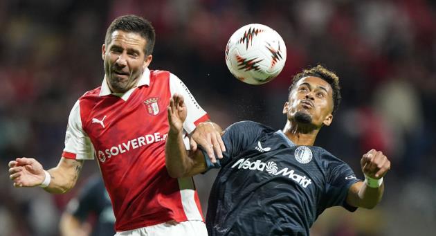 Feyenoord trắng tay trước Braga.