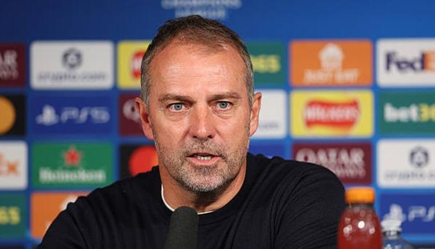 HLV Flick buộc phải xoay tua nhân sự.