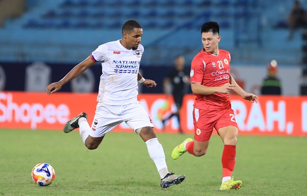 Đình Trọng và CAHN vừa có chiến thắng khó khăn.