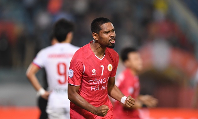 Ảnh bài viết Cao Quang Vinh hạnh phúc khi ghi bàn quyết định cho CAHN