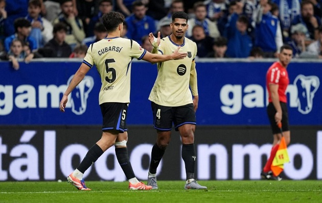 Flick xoay tua đội hình nhưng vẫn đảm bảo có được 3 điểm.