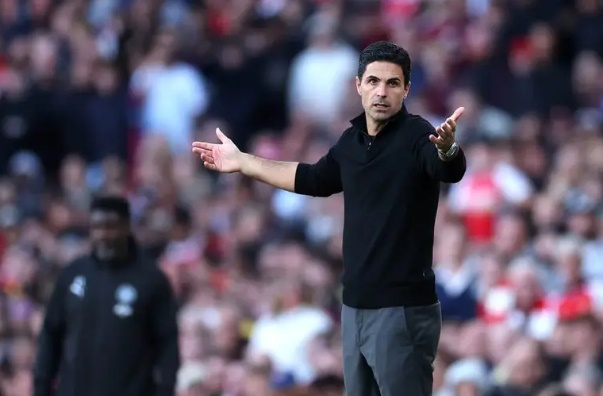 Arteta đã bị chỉ trích rất nhiều vì lối chơi có phần thận trọng của mình.