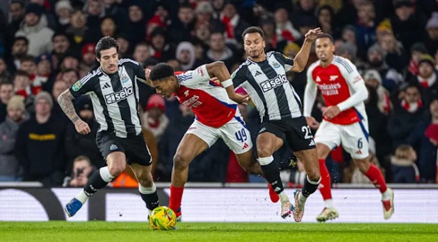 Arsenal sẽ chọn lối chơi nào khi đụng độ Newcastle?