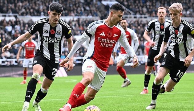 Gabriel Martinelli có được sử dụng từ đầu?