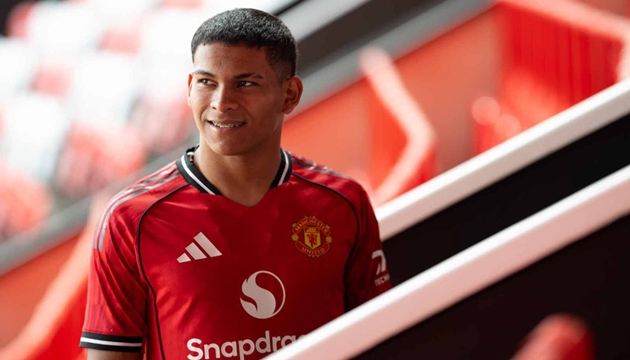 Diego Leon được gọi đấu Brentford.