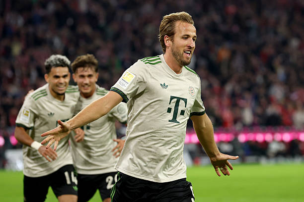 Ảnh bài viết Bayern 4-0 Bremen: Kane cán mốc 100 bàn; Sao mai ghi điểm với Kompany