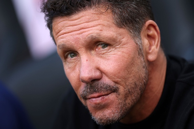  Simeone vẫn được tin tưởng dù gặp khó khăn.