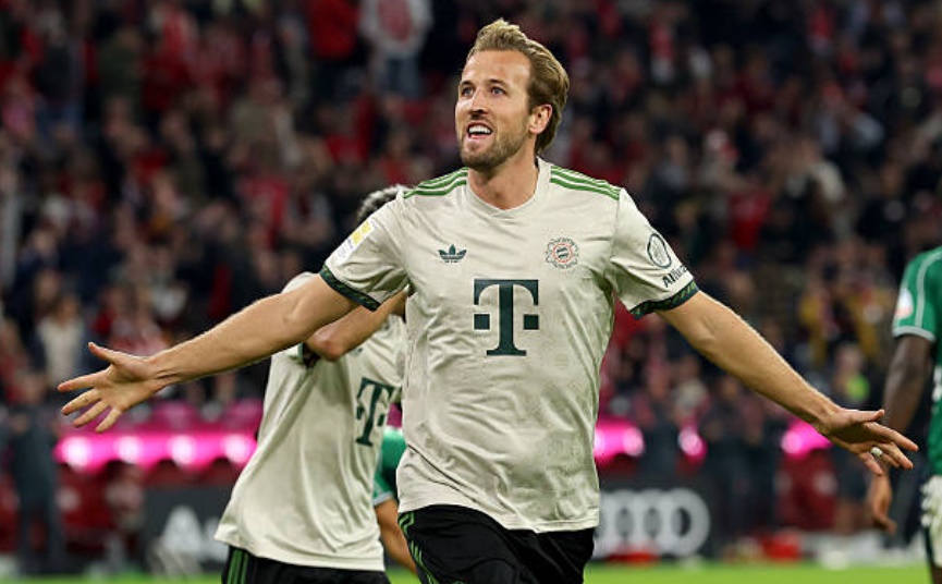 Kane lập cú hat-trick ấn tượng trước SV Werder Bremen.