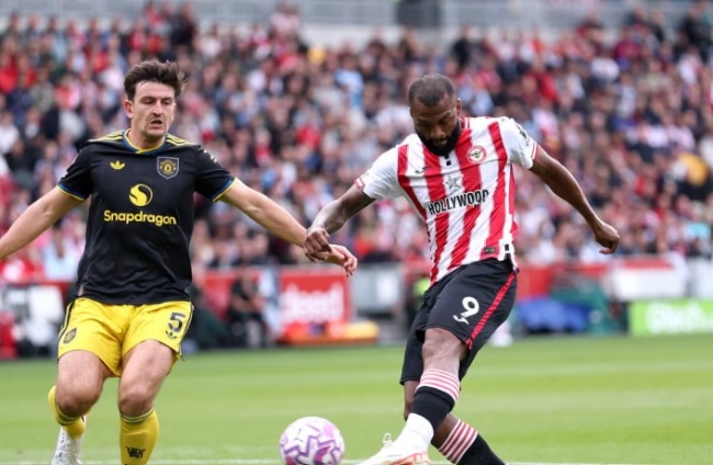 Harry Maguire – 6 điểm. Maguire mắc sai lầm kèm người dẫn tới bàn mở tỷ số. Anh chơi khá hơn trong các tình huống không chiến sau đó nhưng vẫn thiếu sự ổn định.