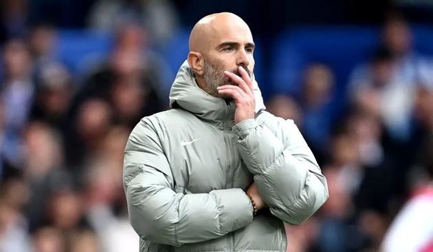 Enzo Maresca khẳng định không có vấn đề gì giữa ông và ban lãnh đạo Chelsea.